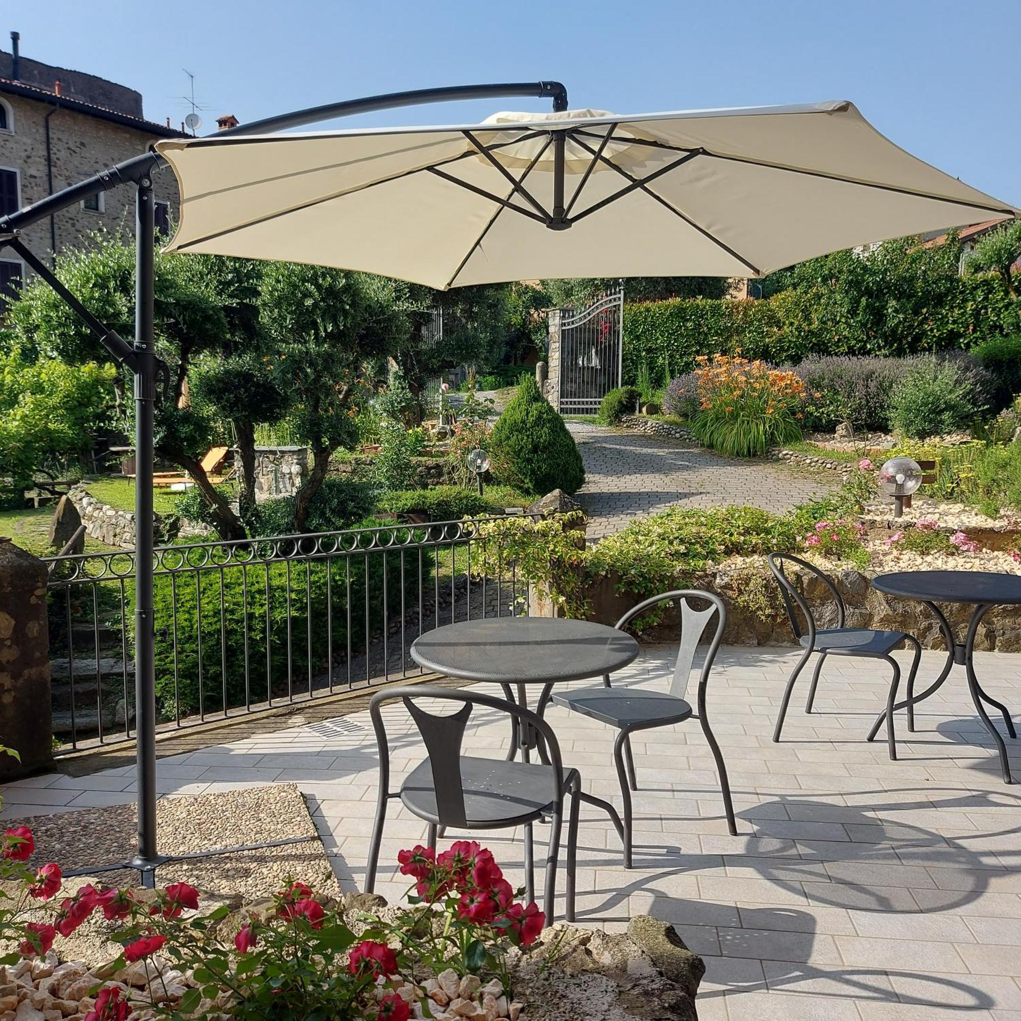 Al Vecchio Lavatoio Hotel Colle Brianza ภายนอก รูปภาพ